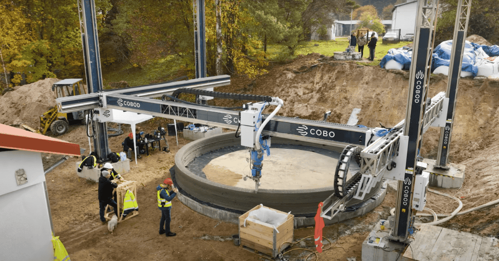 Timelapse z budowy, wydruk zbiornika betonowego